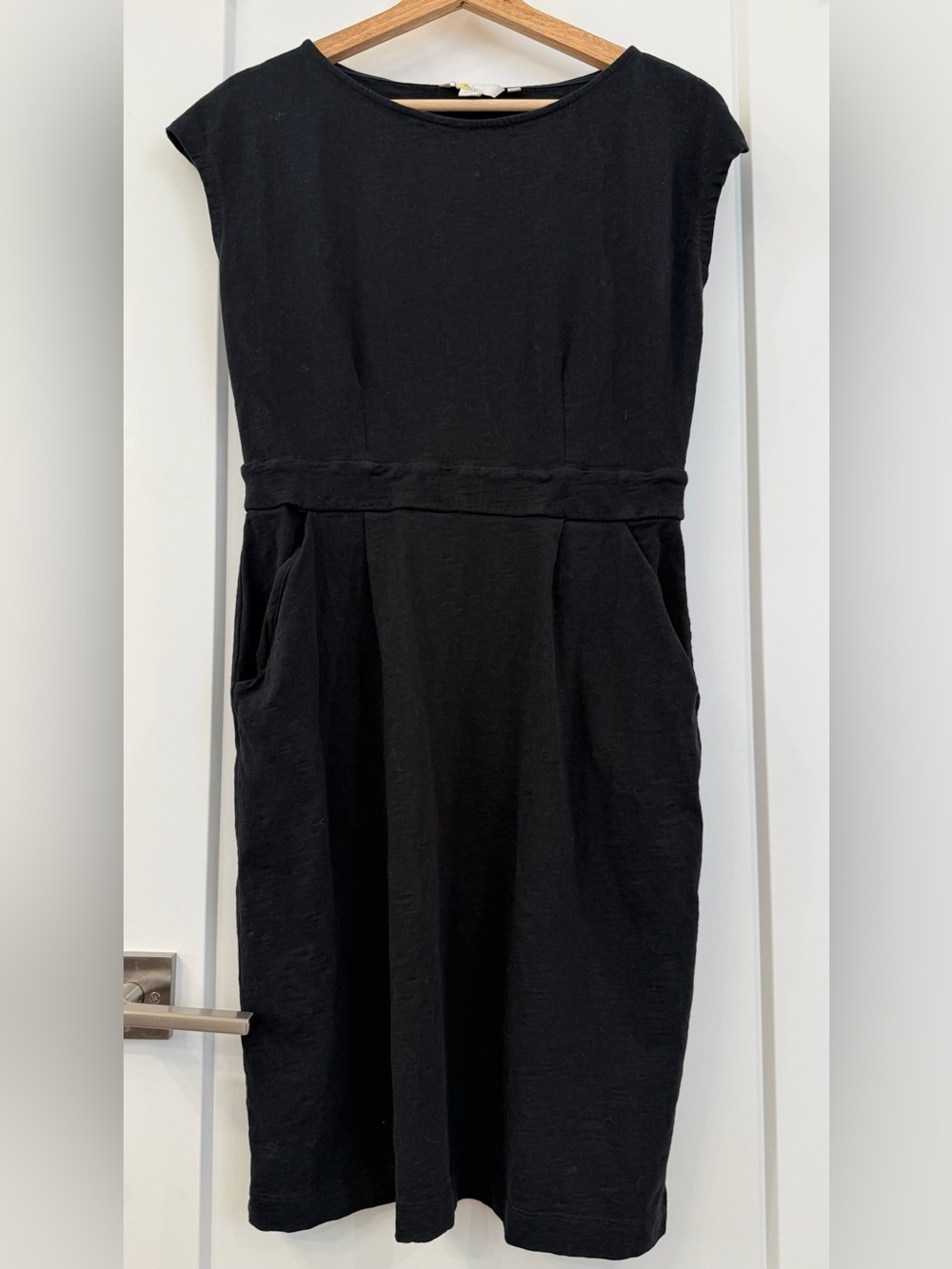 Boden Black Jersey Cotton Cap-Sleeve Dress with Pockets - Size 10